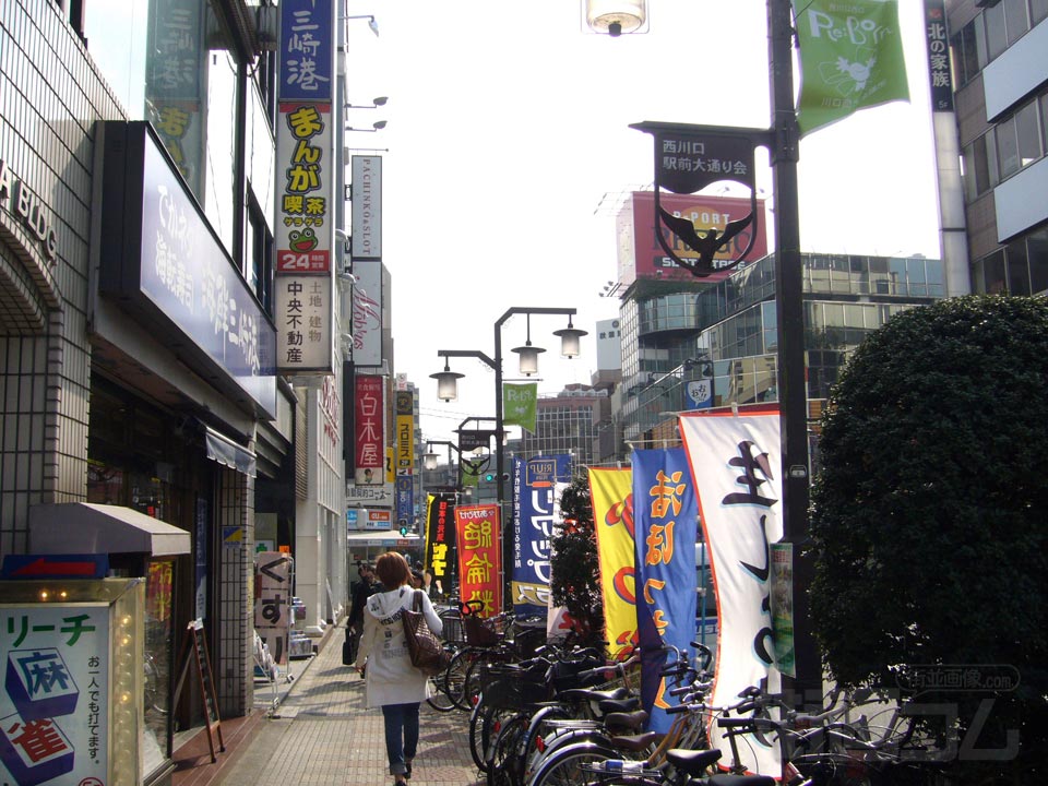 西川口駅前大通り