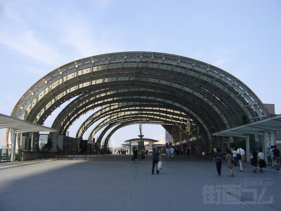 JRさいたま新都心駅前