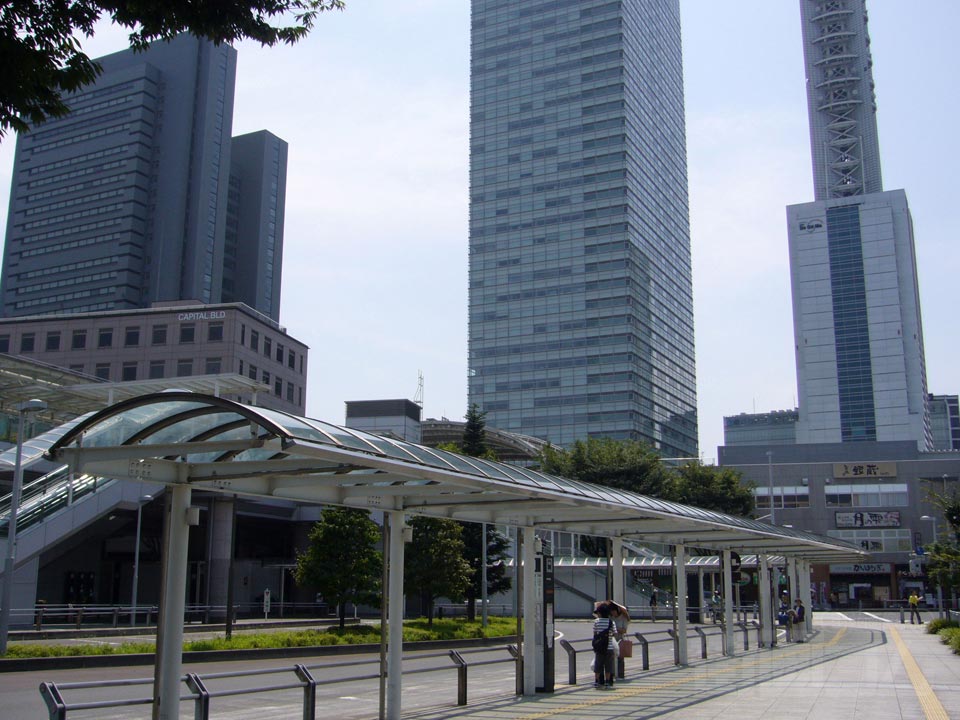 JRさいたま新都心駅前