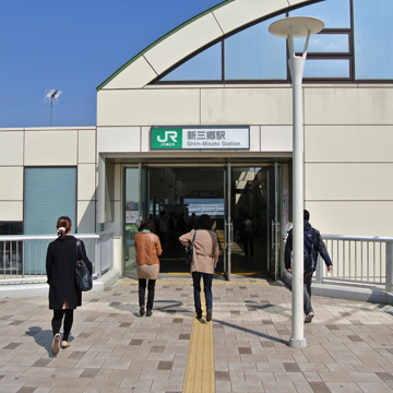 埼玉県三郷市新三郷駅前写真画像