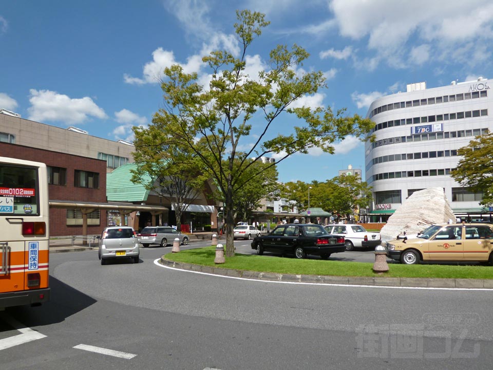 東武草加駅東口前