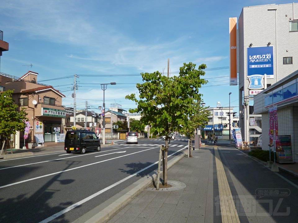 アコス通り商店街(県道402号線)