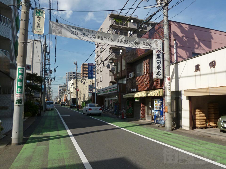 草加宿本通り商店街(住吉商店街)