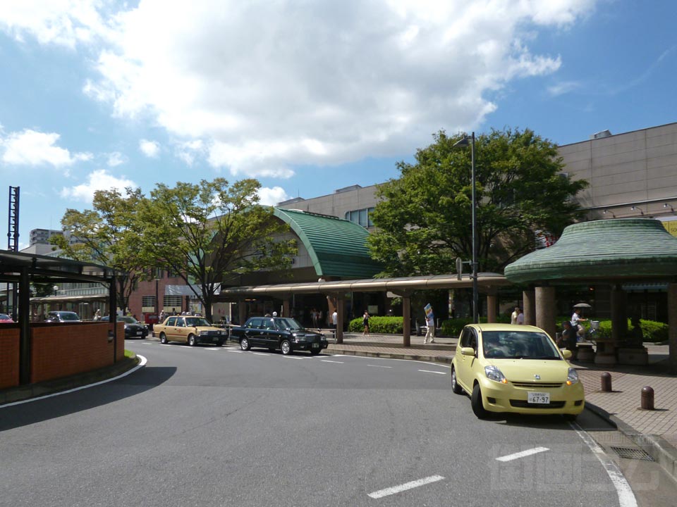 東武草加駅東口