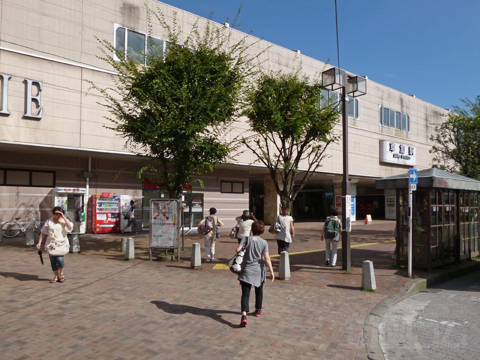 東武草加駅西口前