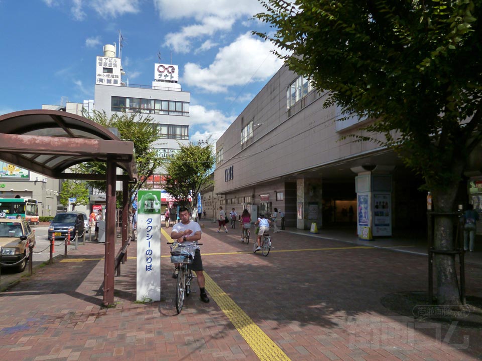 草加駅西口タクシーのりば