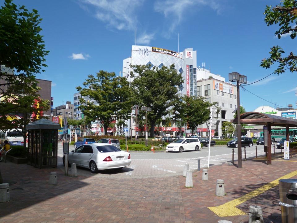 東武草加駅西口前