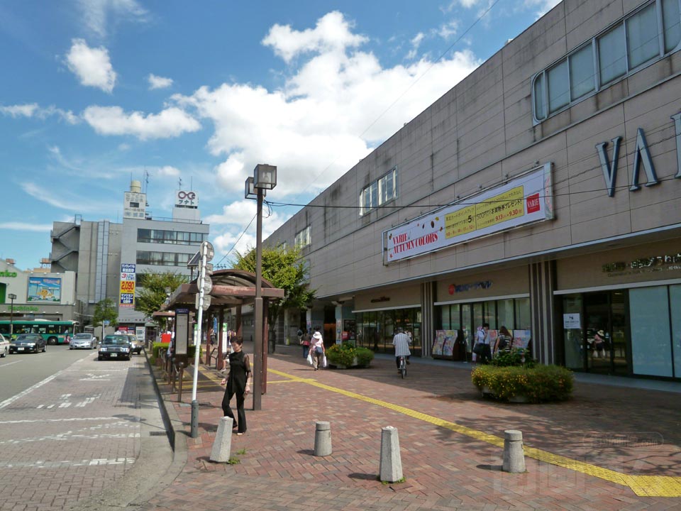 東武草加駅西口前