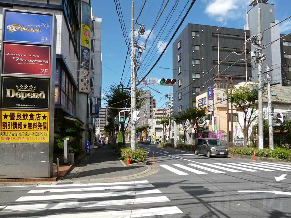 草加駅(西)交差点