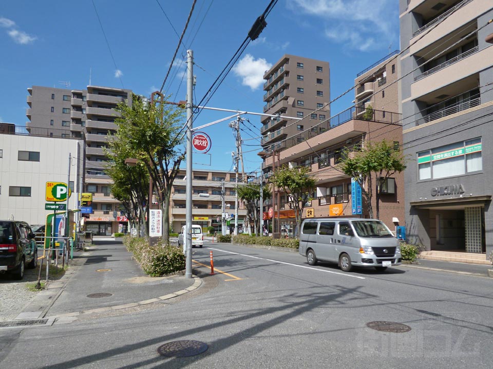 草加駅西口駅前通り