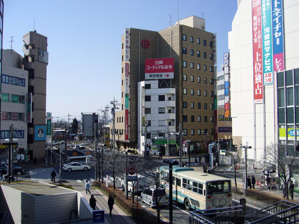 所沢駅西口入口交差点
