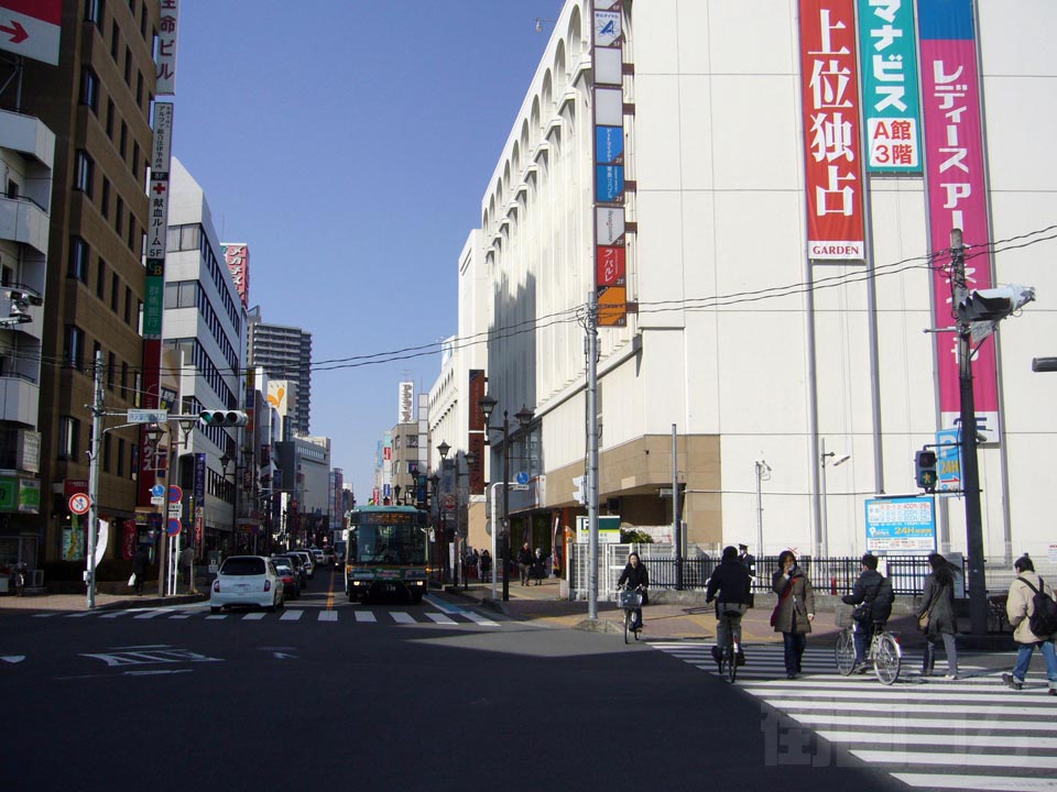 所沢駅西口入口交差点