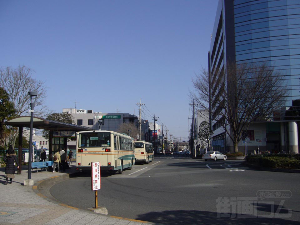 西武所沢駅東口前