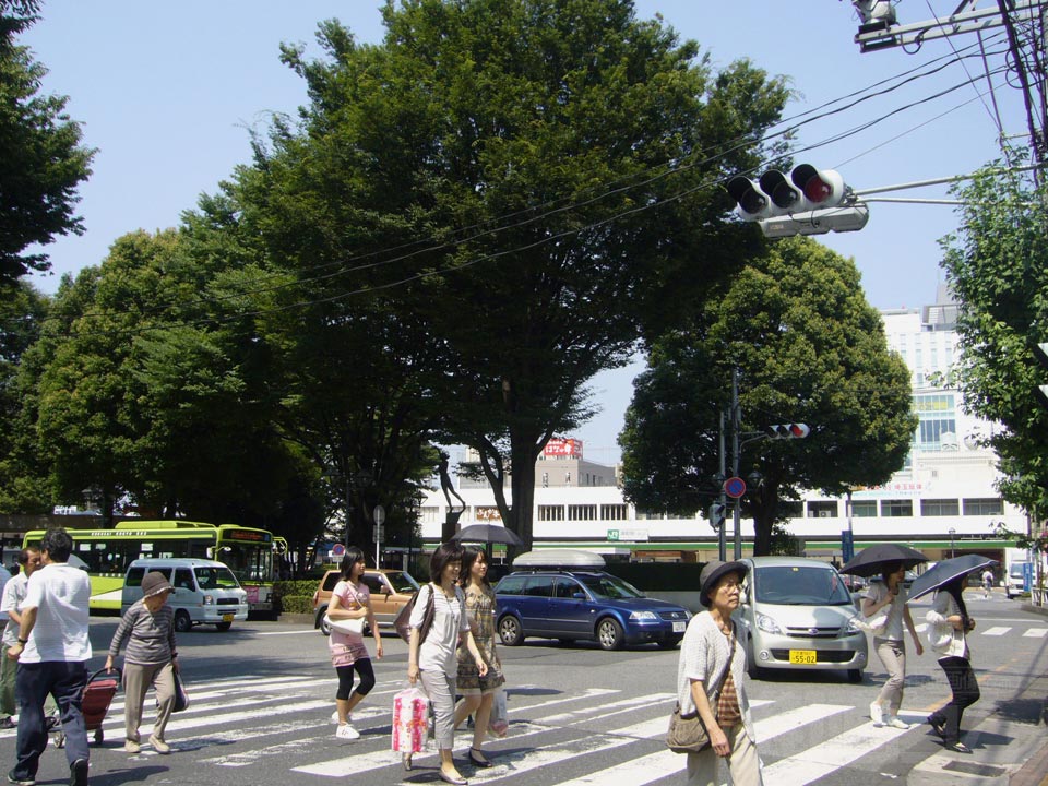 JR浦和駅西口写真画像