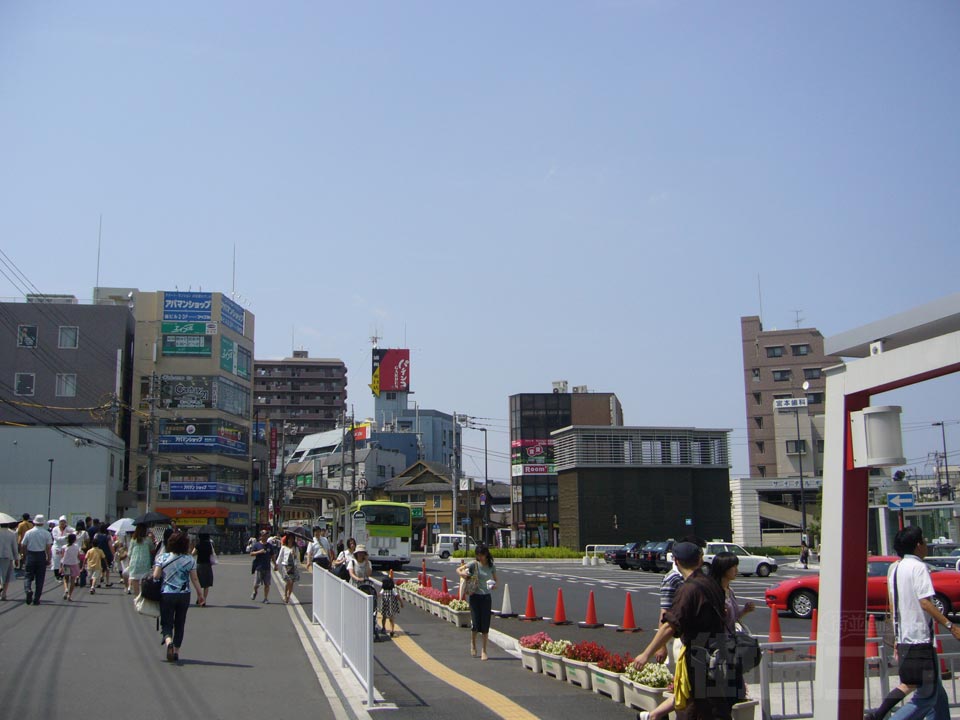 JR浦和駅東口写真画像