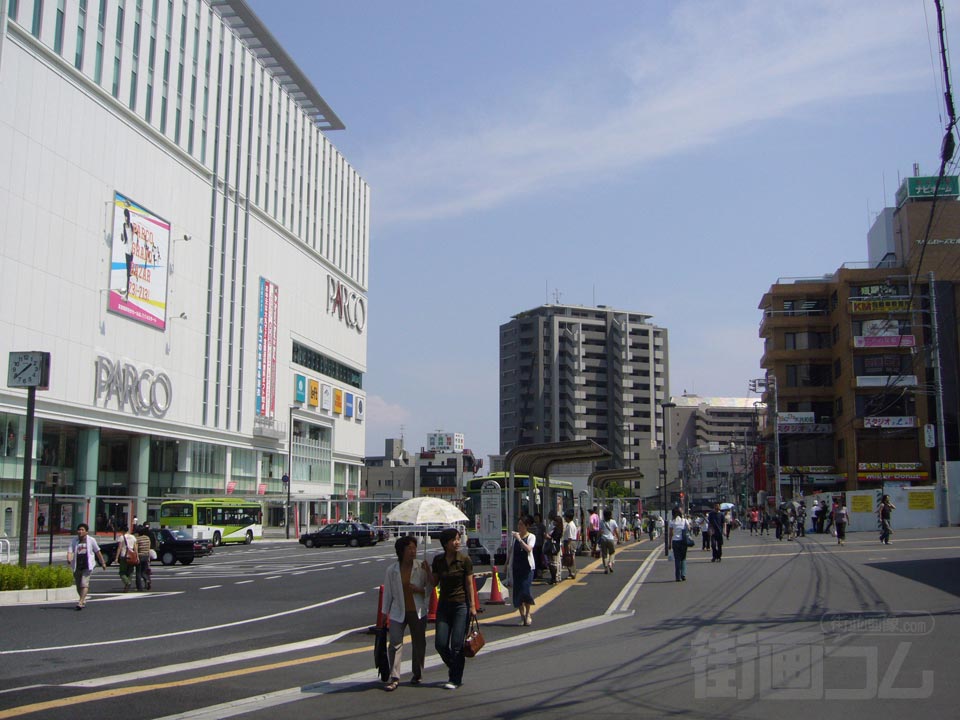JR浦和駅東口写真画像
