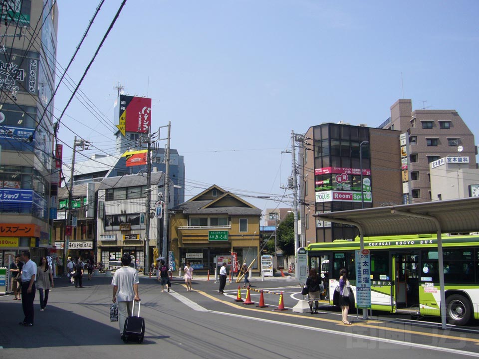 JR浦和駅東口写真画像