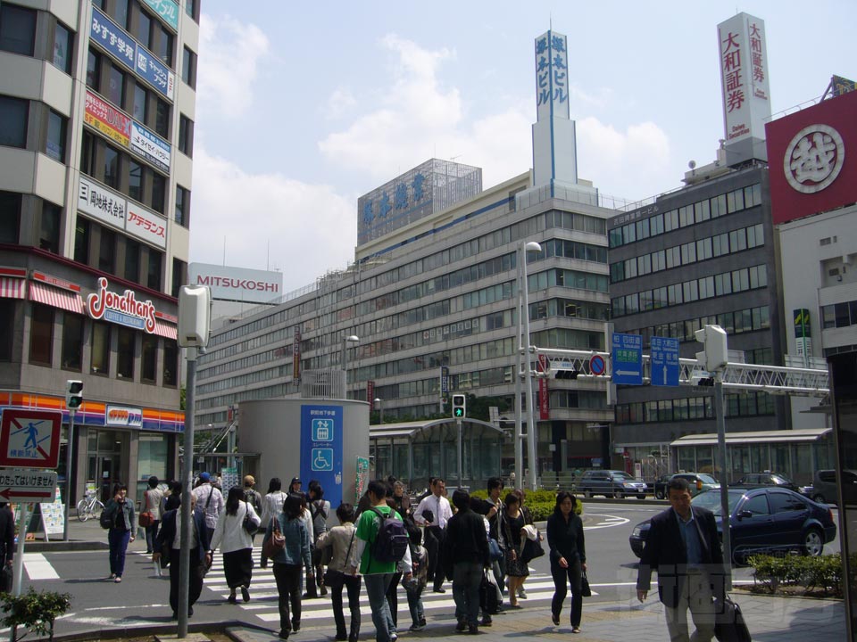 千葉駅前交差点