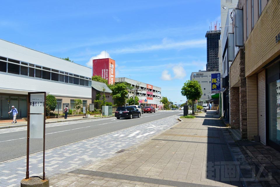 本通り1丁目バス停