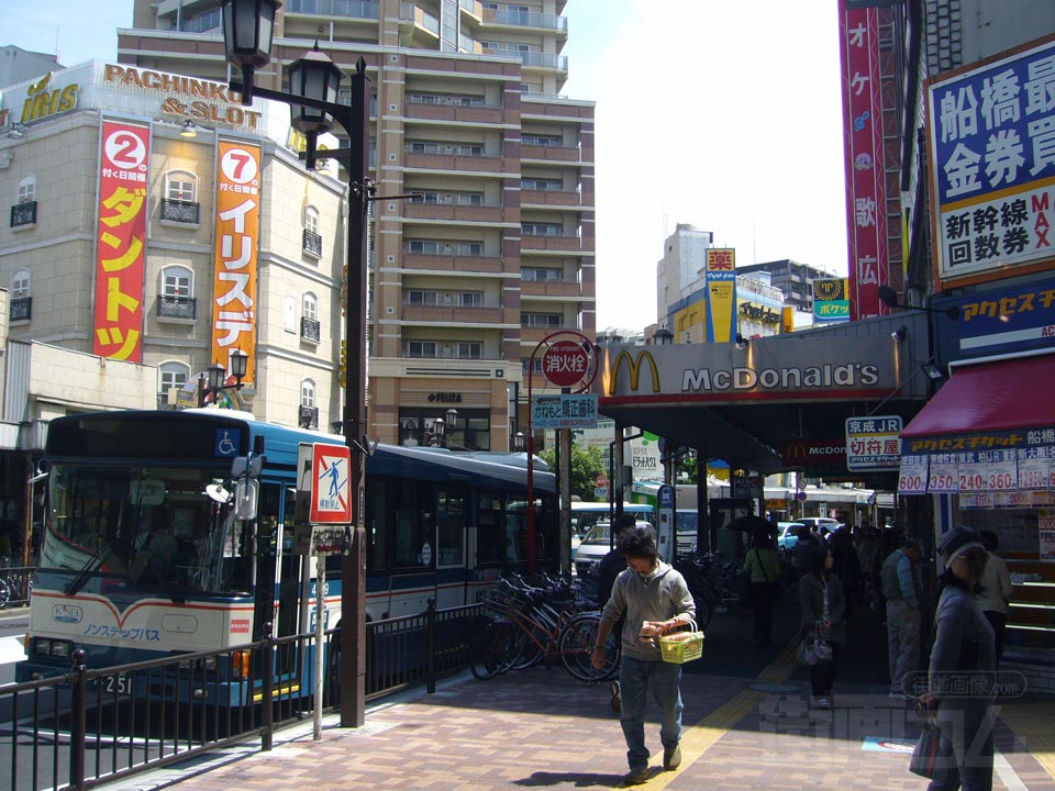 船橋駅前通り
