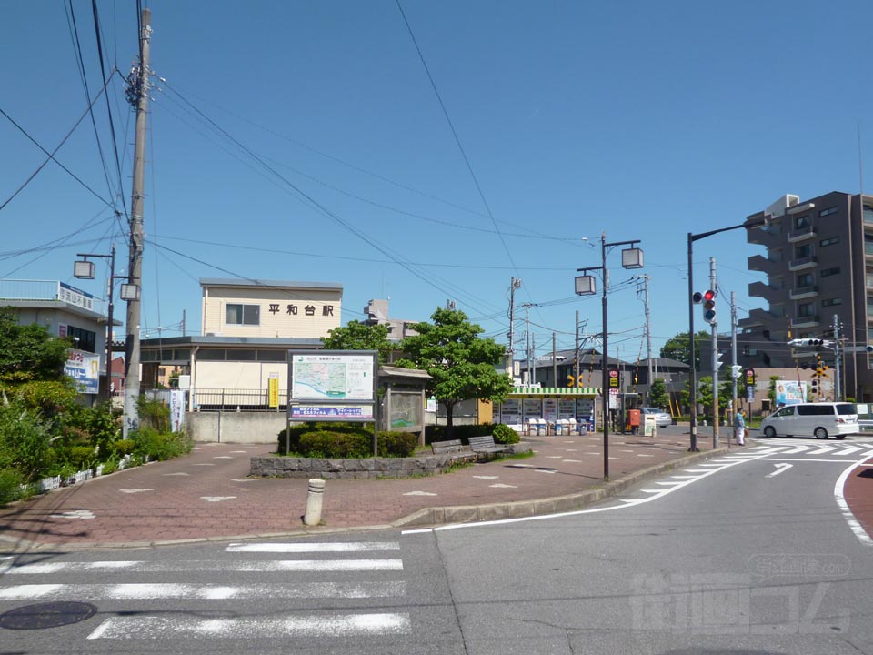 総武流山電鉄平和台駅前写真画像