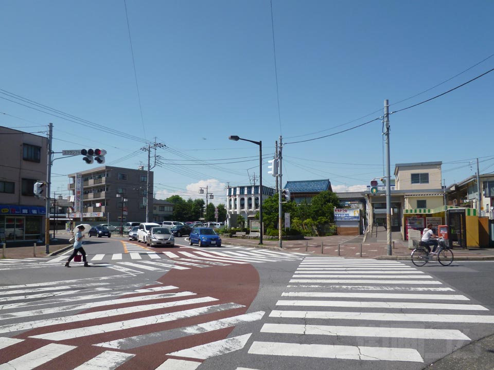 平和台駅前スクランブル交差点写真画像