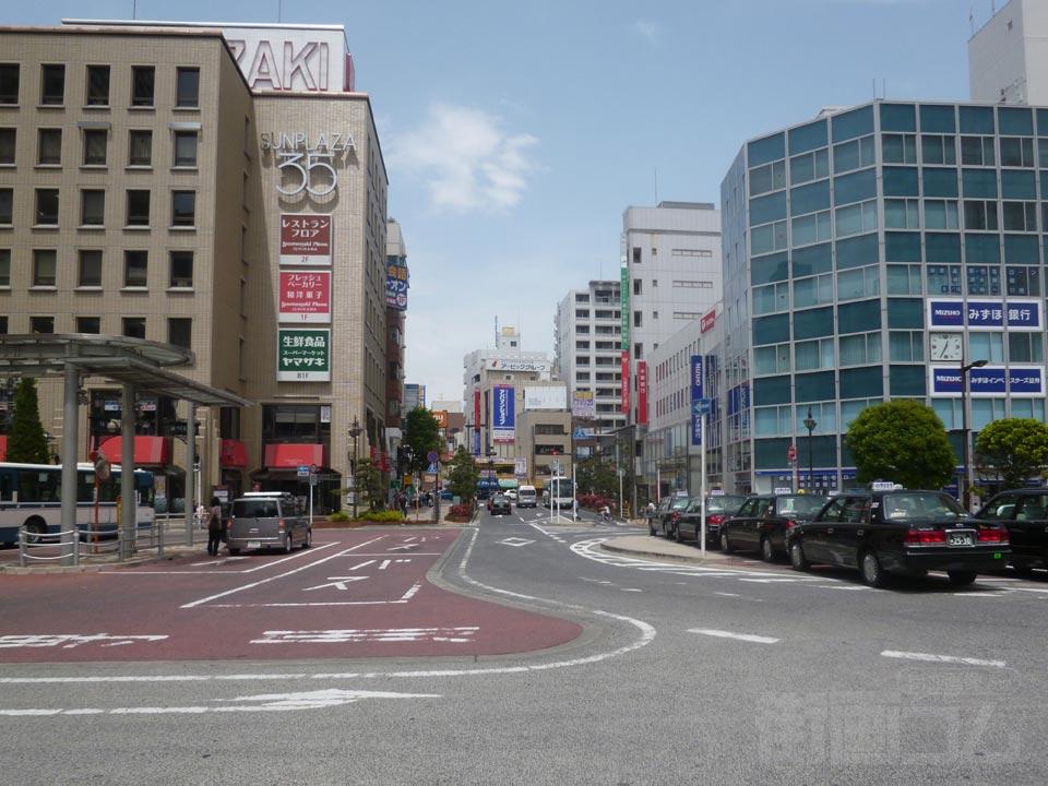 JR市川駅北口前