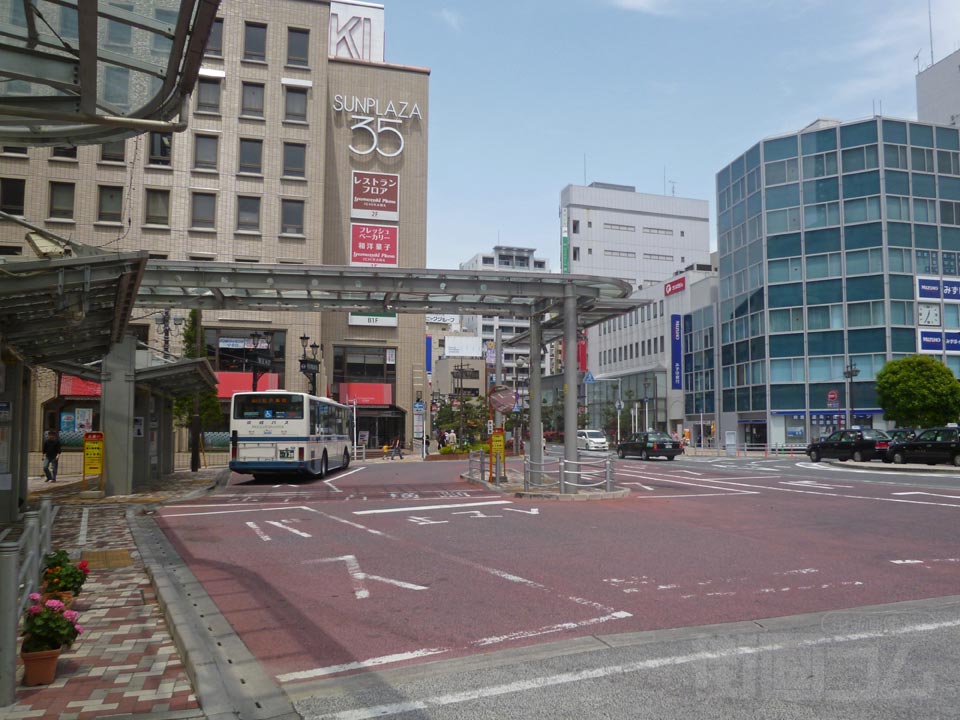 JR市川駅北口前