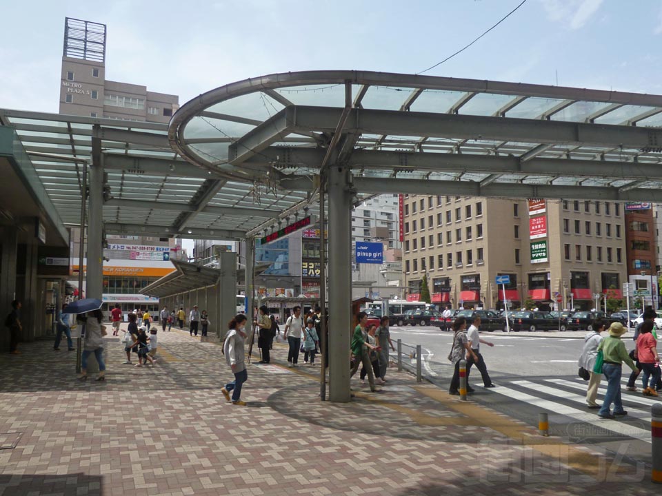 JR市川駅北口前
