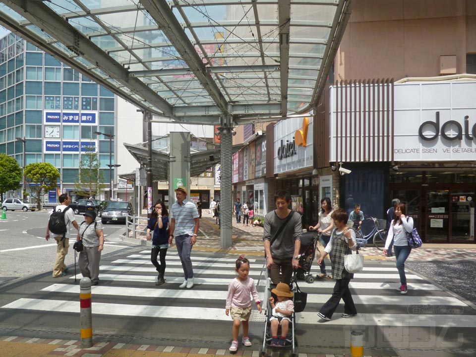 JR市川駅北口前