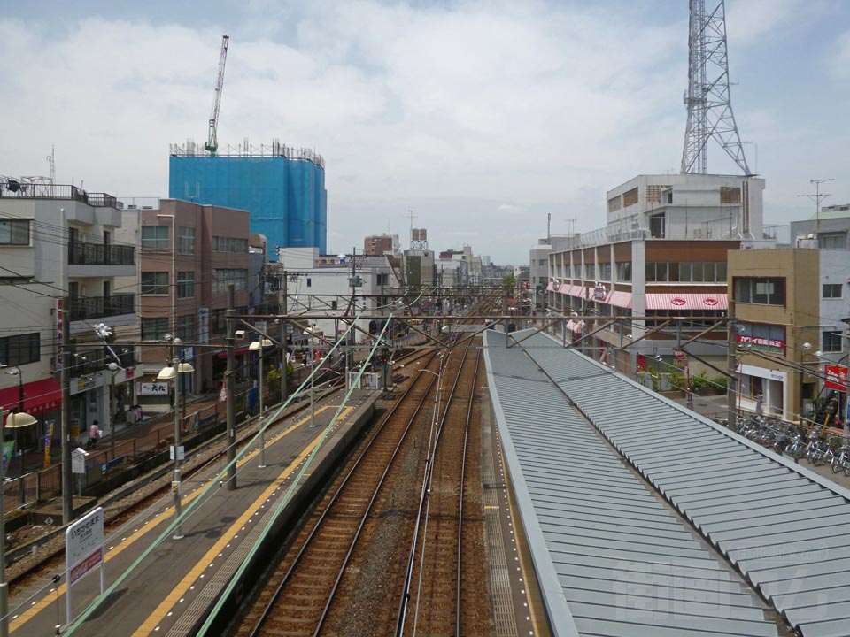 京成市川真間駅ホーム