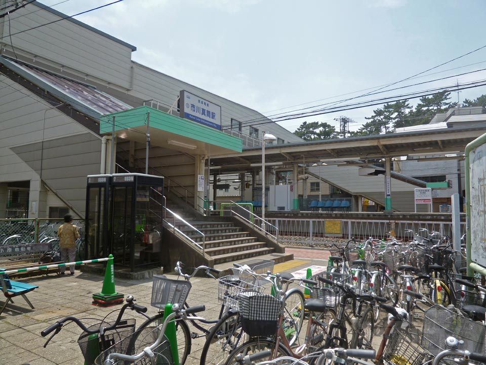 京成市川真間駅北側