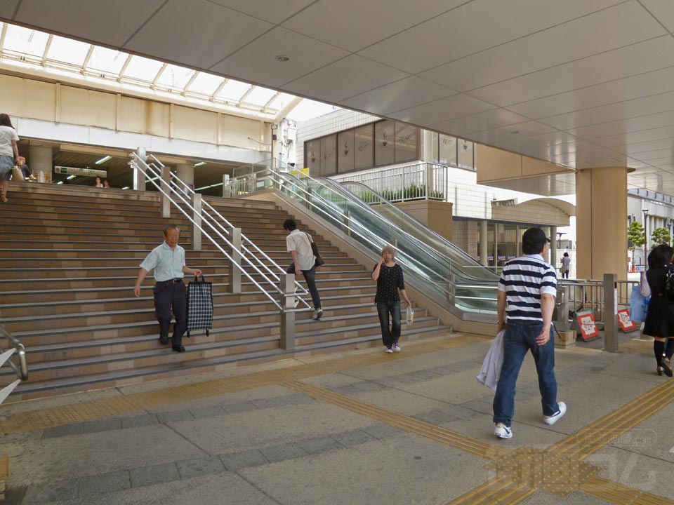 JR市川駅南口