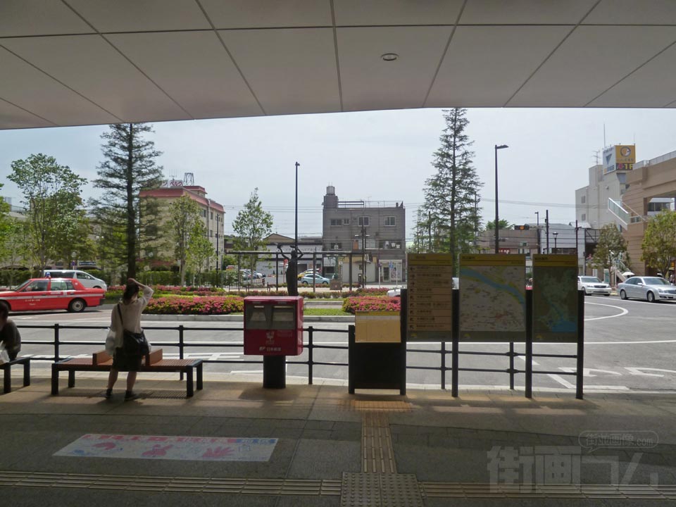 JR市川駅南口前