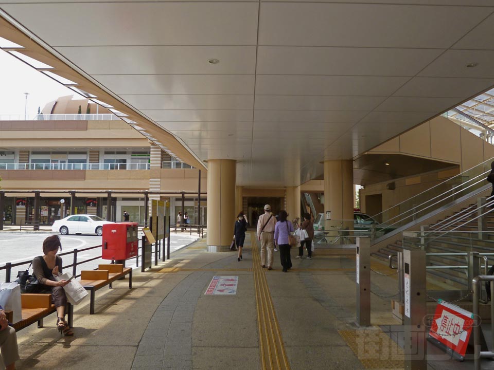 JR市川駅南口前