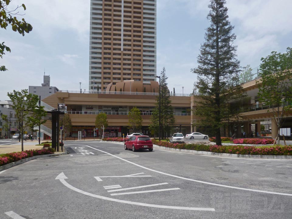 JR市川駅南口前