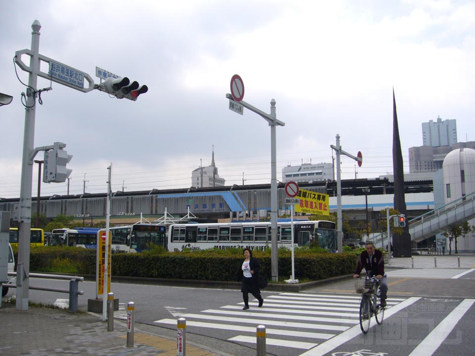 海浜幕張駅北口交差点