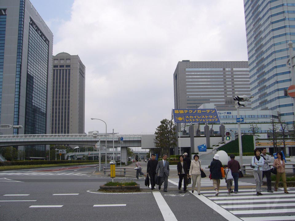 海浜幕張駅北口交差点