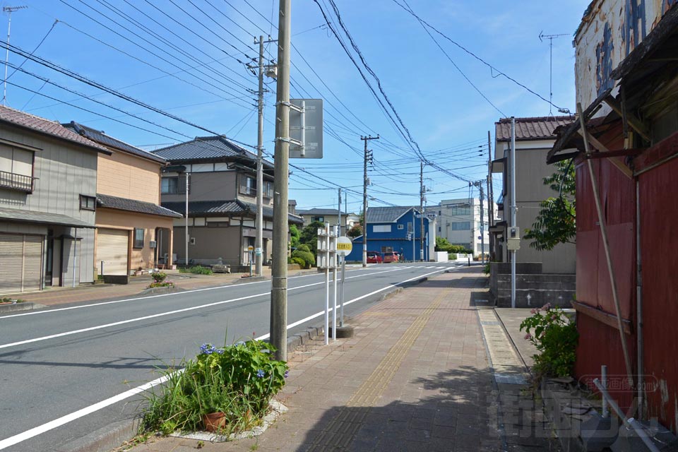 文化会館入口バス停