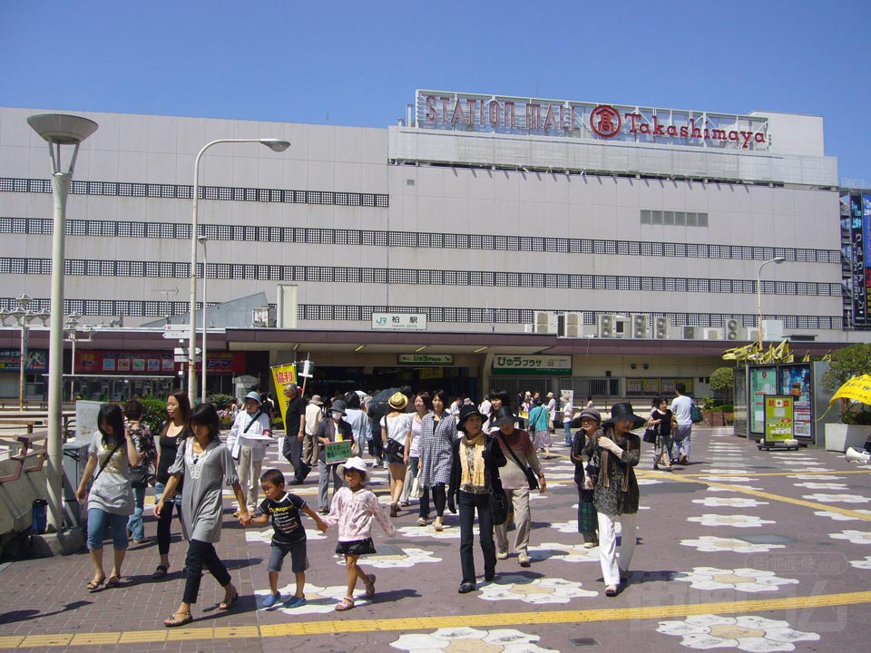 JR柏駅東口写真画像