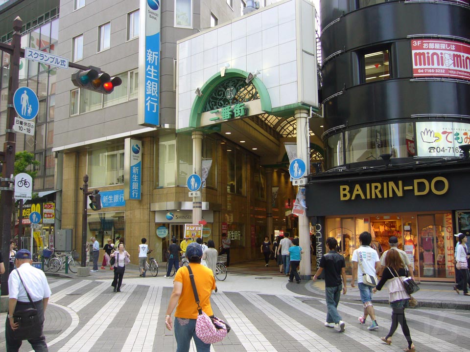 柏駅前スクランブル交差点写真画像