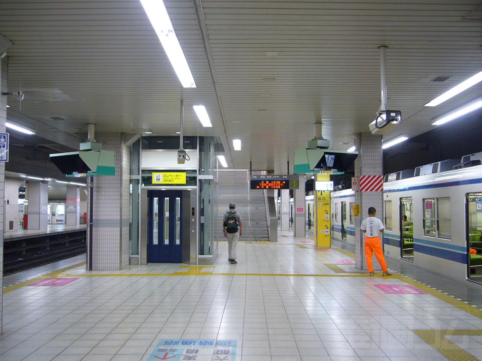 東武柏駅ホーム写真画像