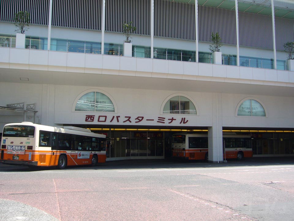 柏駅西口バスターミナル写真画像
