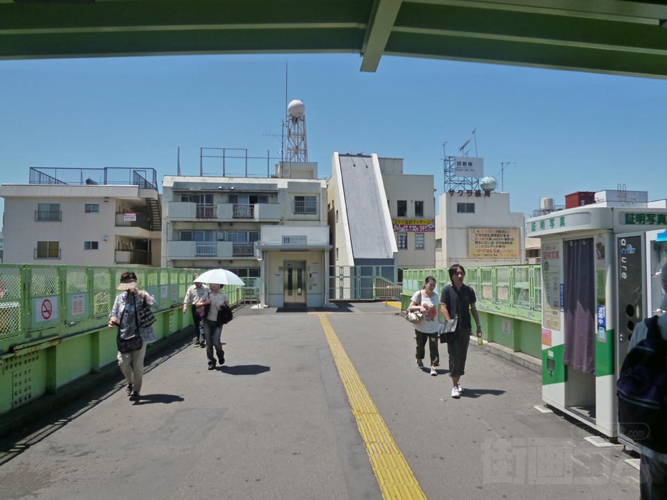 JR北松戸駅西口前