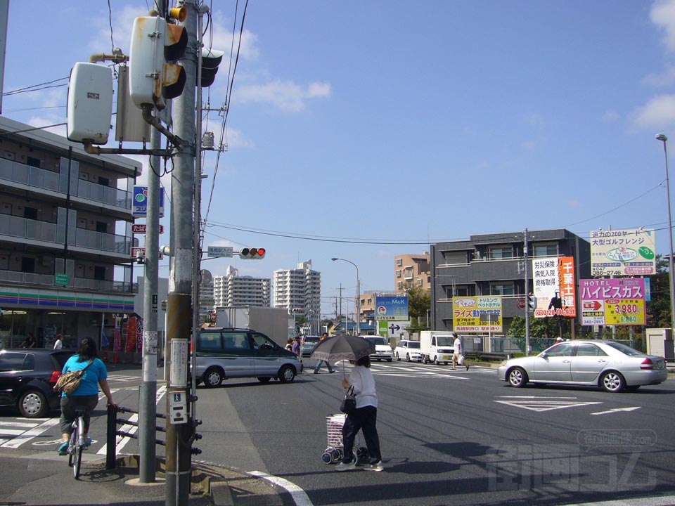 馬橋駅入口交差点写真画像