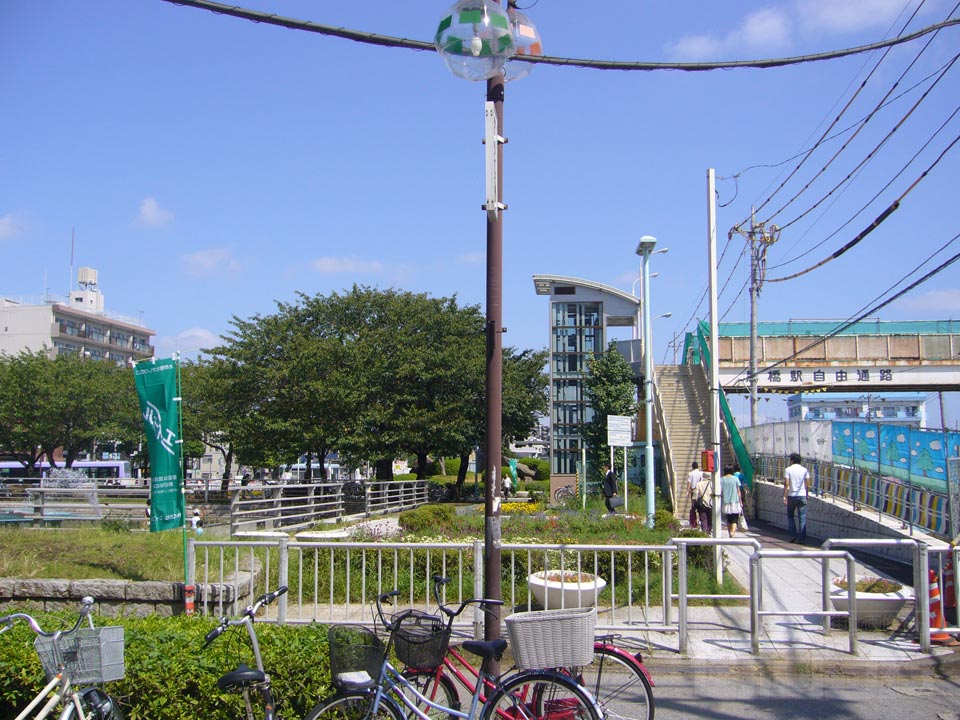 JR・流鉄馬橋駅西口前写真画像