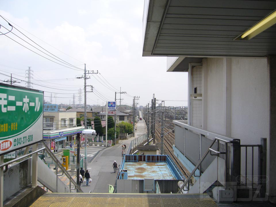 JR幕張駅前北口写真画像