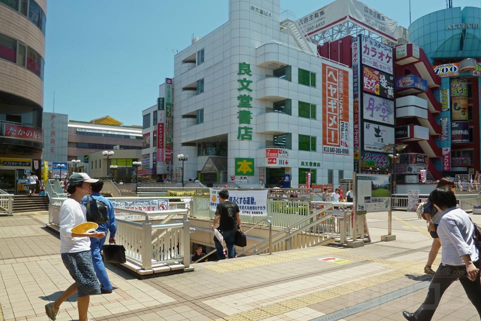 新京成電鉄・JR松戸駅東口前