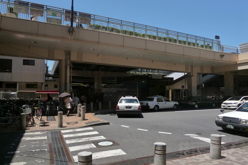 新京成電鉄・JR松戸駅東口前