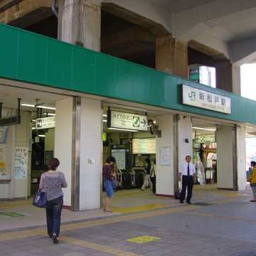 千葉県松戸市新松戸駅前写真画像
